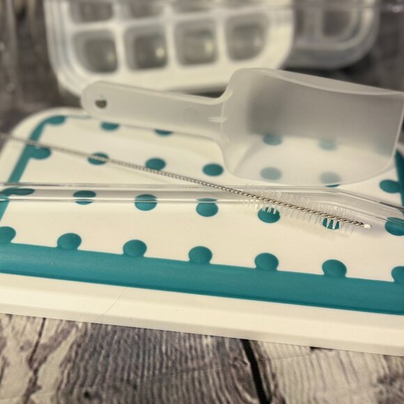 Auauy Plastic Ice Cube Trays with Bin/Glass w Lid/Straw & Cleaner/Scoop - Picture 2 of 10